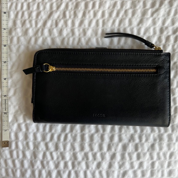 Fossil Leather Wallet - Picture 2 of 6